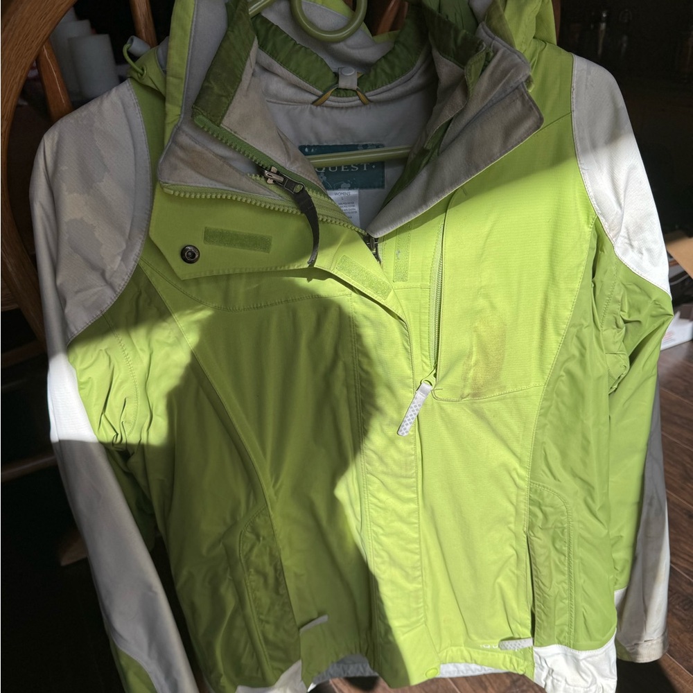 Quest Women’s L Ski Jacket